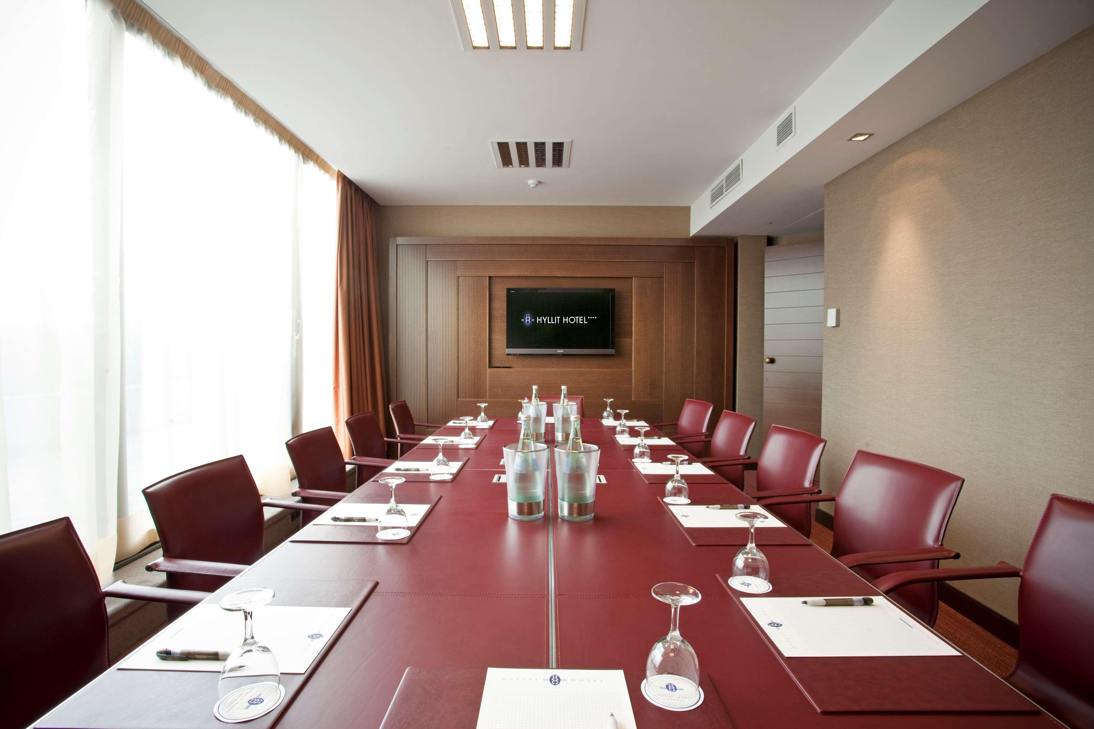 Hyllit Hotel 4*